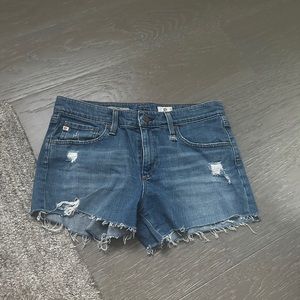 Super cute dark wash jean shorts